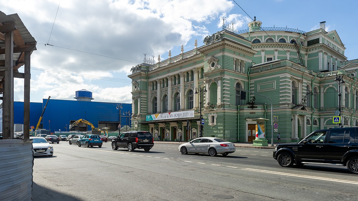 Строительство «Театральной» ни при чем: «Метрострой» объяснил появление  трещин на Мариинке - KP.RU