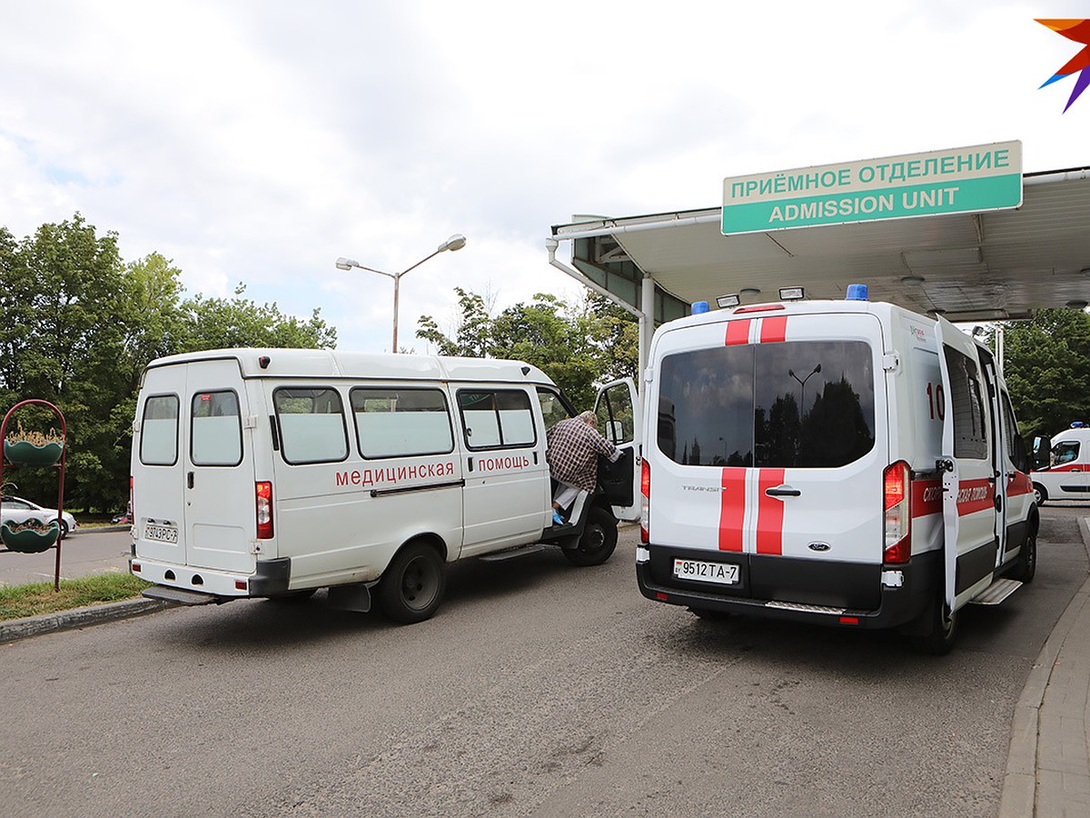 «Заламывали руки подолгу, били в одну и ту же точку, потом стали месить  ногами»: в ночь после 9 августа избили сотрудника госканала, он в больнице  - KP.RU