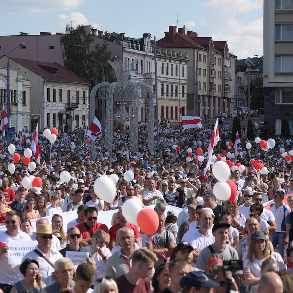 В Гродно разрешили митинги, извинились перед задержанными, показывают всю  информацию по ТВ: как это получилось - KP.RU