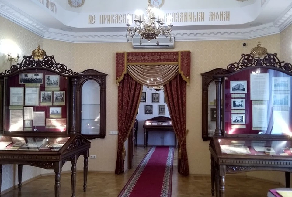 Выставка размещена на третьем этаже культурно-просветительского центра "Царский" Фото: Лев Истомин