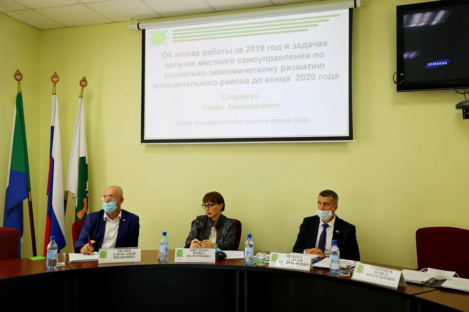 Отчетное собрание депутатов посетили Спикер Законодательной думы Хабаровского края Ирина Зикунова и депутат Татьяна Быченко