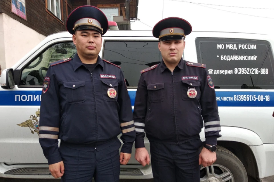Выбили окно вытащили людей: дорожные инспекторы спасли пятерых вахтовиков из горящего дома в Иркутской области