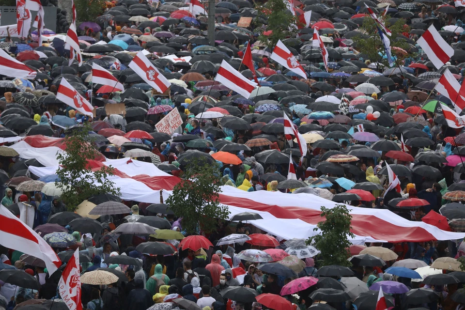 Правоохранители задержали не менее 20 протестующих рядом с резиденцией Лукашенко в Минске
