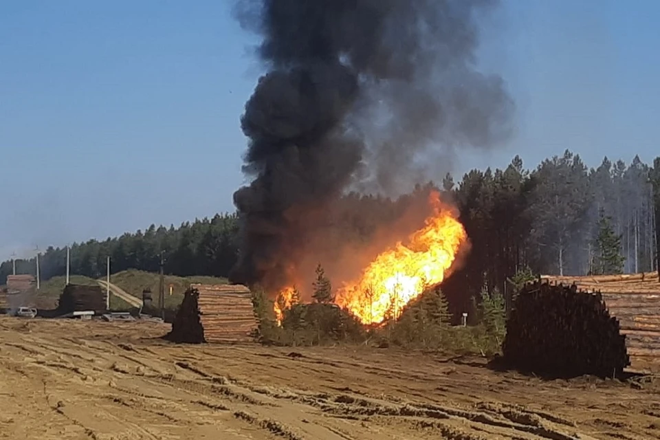Газопровод загорелся в 12 км от Усолья-Сибирского в Иркутской области
