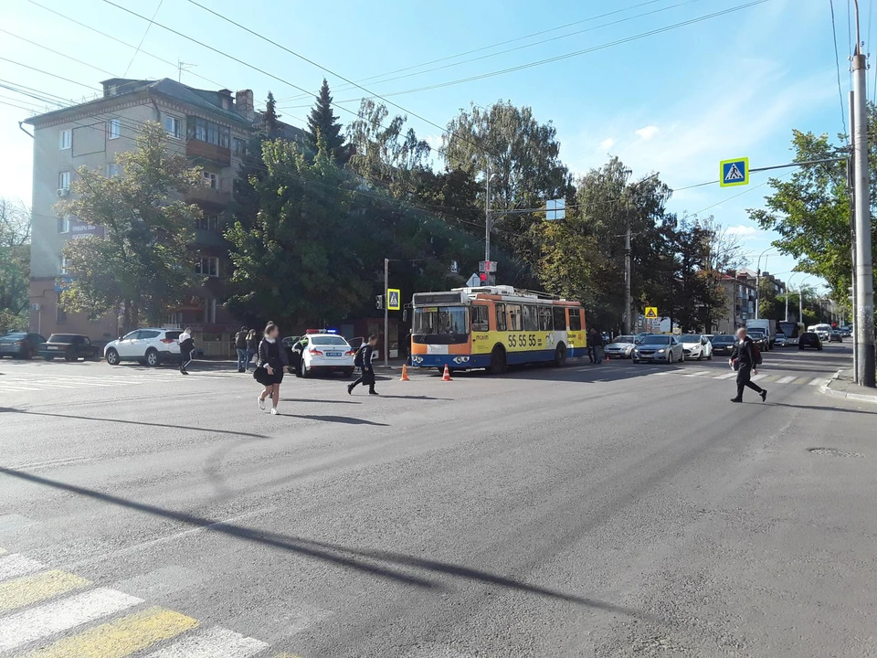 Водитель общественного транспорта резко затормозил