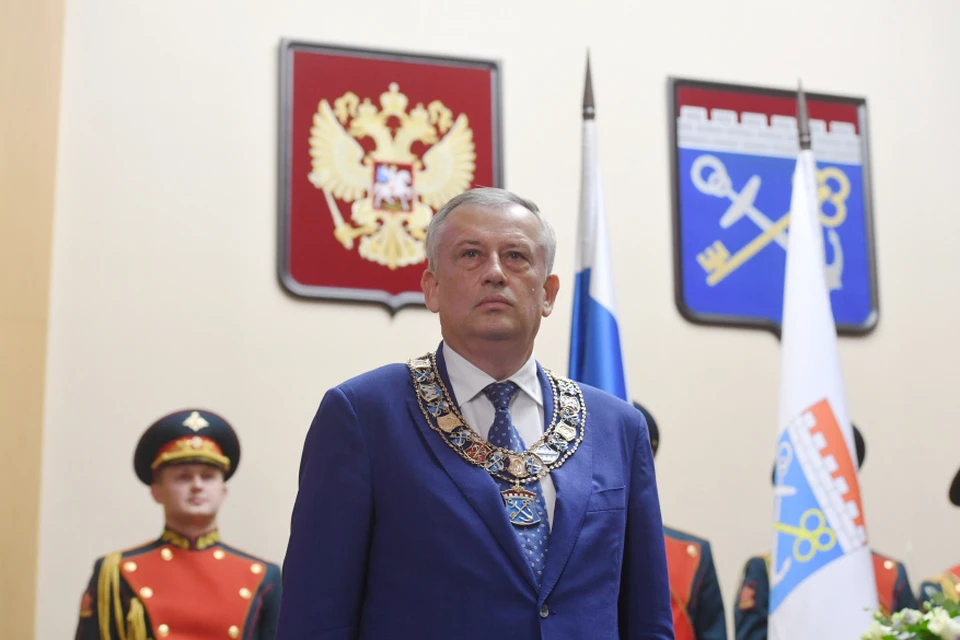 Александр Дрозденко вступил в должность губернатора Ленинградской области. Церемония прошла 17 сентября. Фото: пресс-служба администрации Ленобласти.