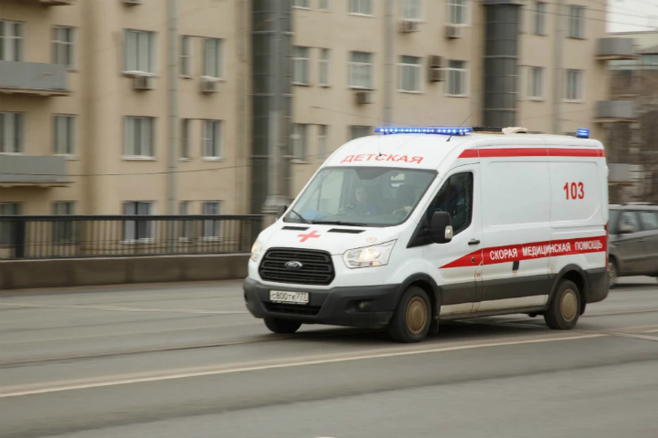 Медикам пришлось вызывать охрану, чтобы успокоить пациента.