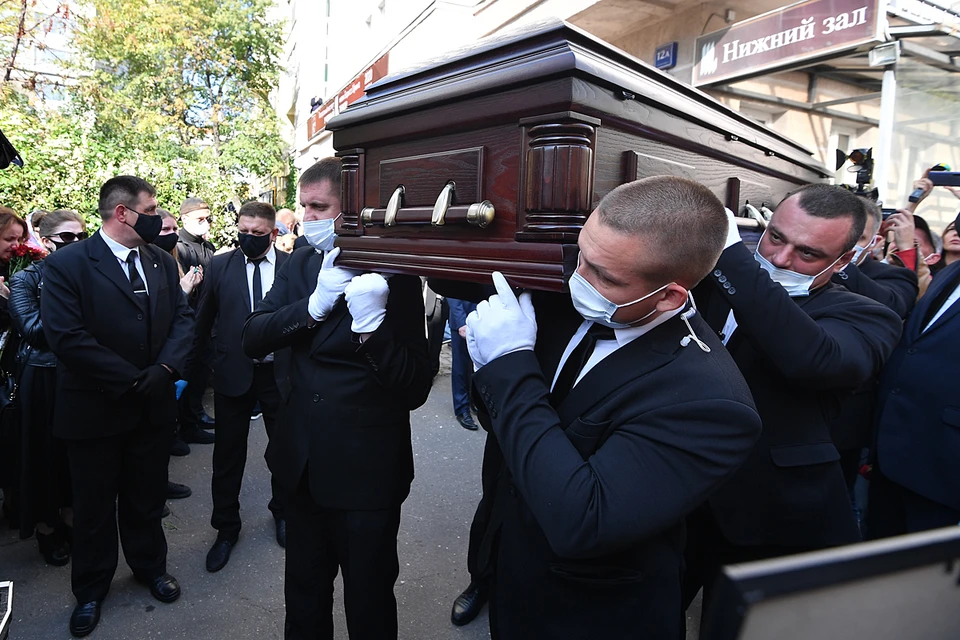 Сегодня Михаила Борисова похоронят на Востряковском кладбище