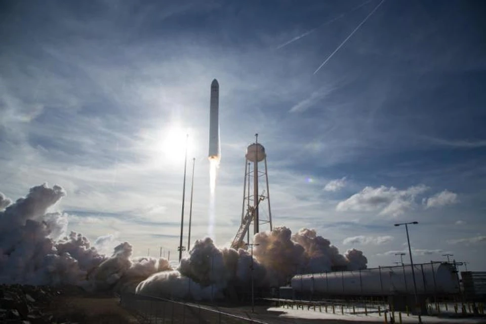 Корабль Cygnus с грузом для экипажа МКС стартовал с космодрома в США