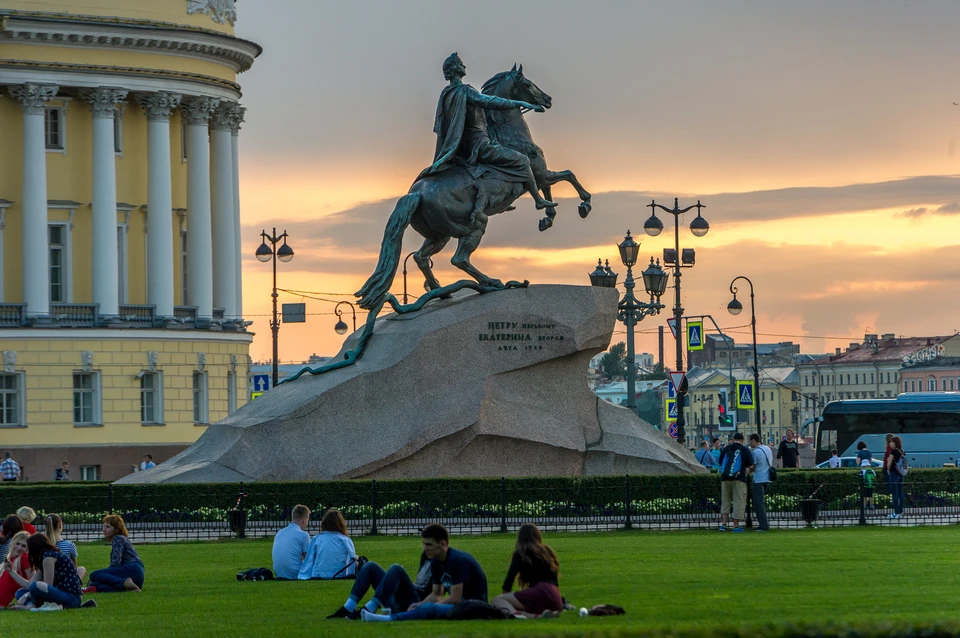 Петербург вошел в пятерку регионов, куда чаще всего приезжали российские туристы