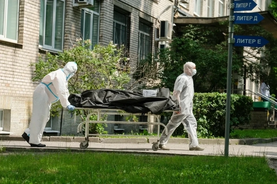Серьезный прирост смертей от коронавируса за сутки зафиксировали в Санкт-Петербурге.