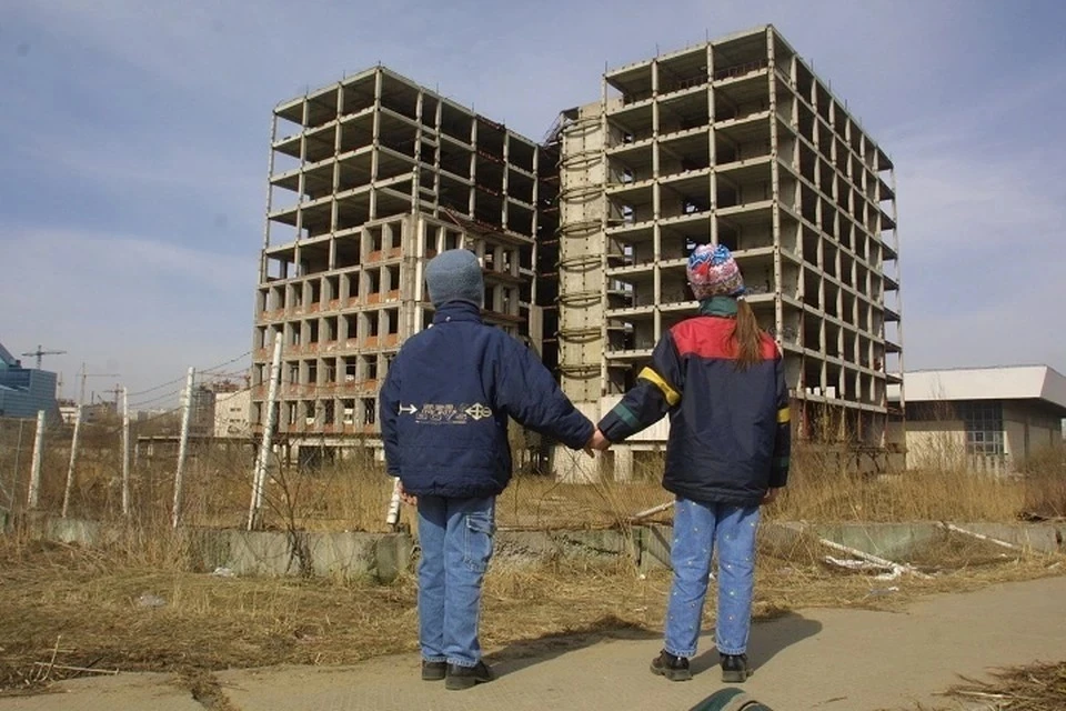 Много строим. Стройка социального жилья. Муниципальное жилье. Стройки для малоимущих. Дома для малоимущих.