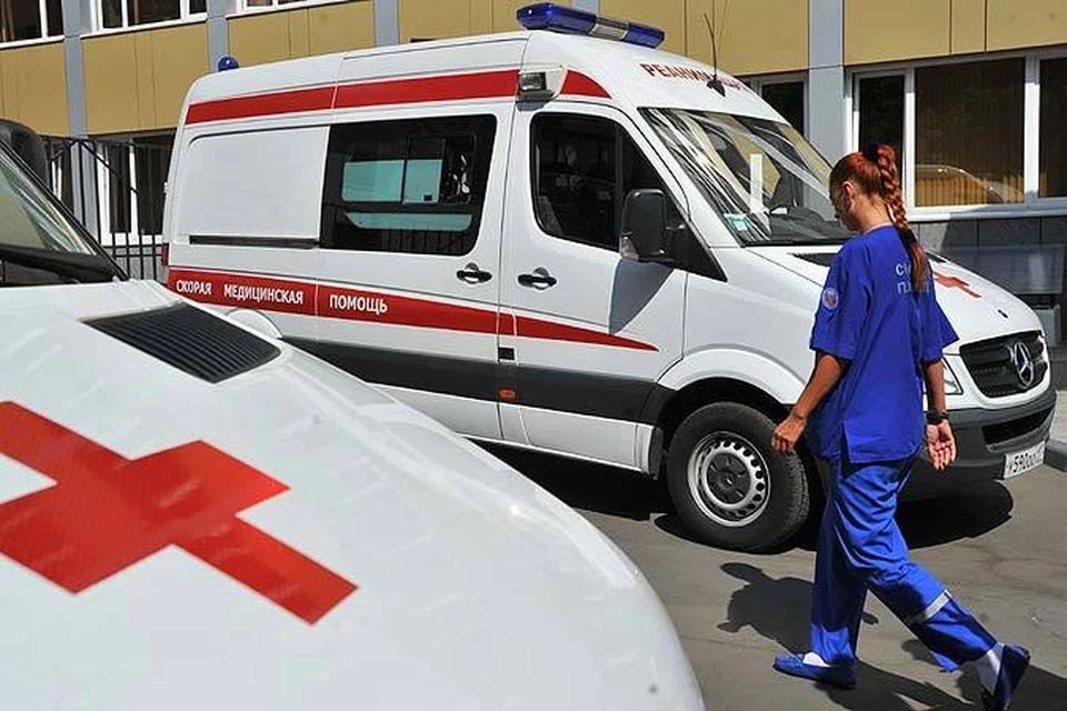 Двое детей попали в больницу.