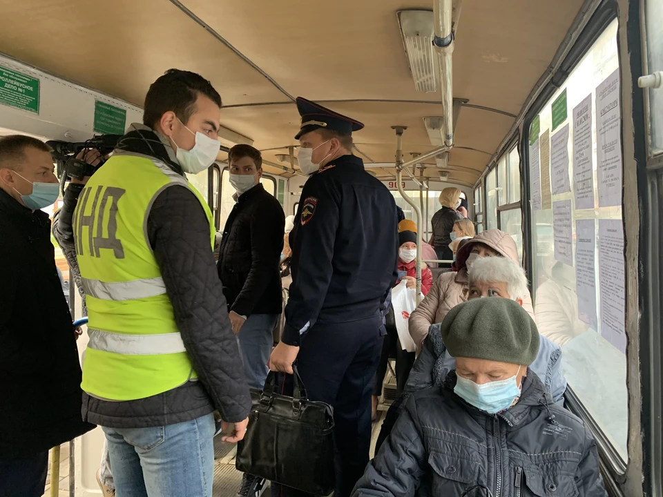 В рейдах участвуют полицейские, общественники и представители горадминистрации
