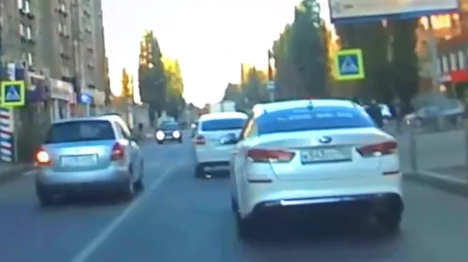 Обгон создавал аварийную ситуацию на дороге.