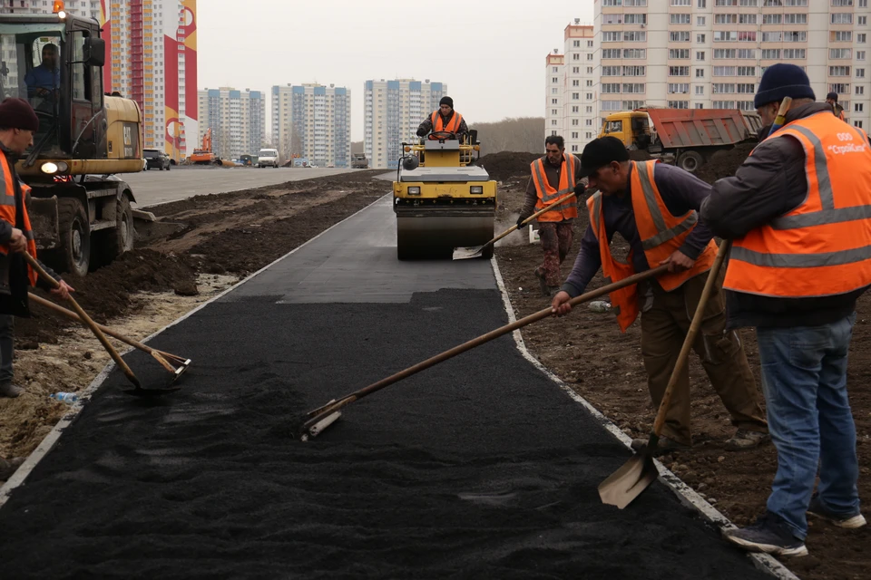 На улице Петухова построили второй участок автодороги протяженностью 780 метров. Фото: пресс-центр мэрии Новосибирска