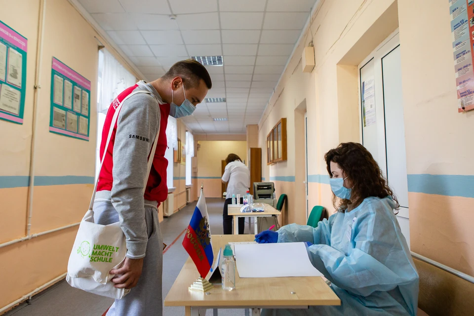 На избирательном участке в Разгуляевке бюллетени были без печати и подписей