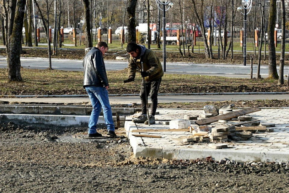 Парк Юрия Гагарина продолжают обновлять в Хабаровске