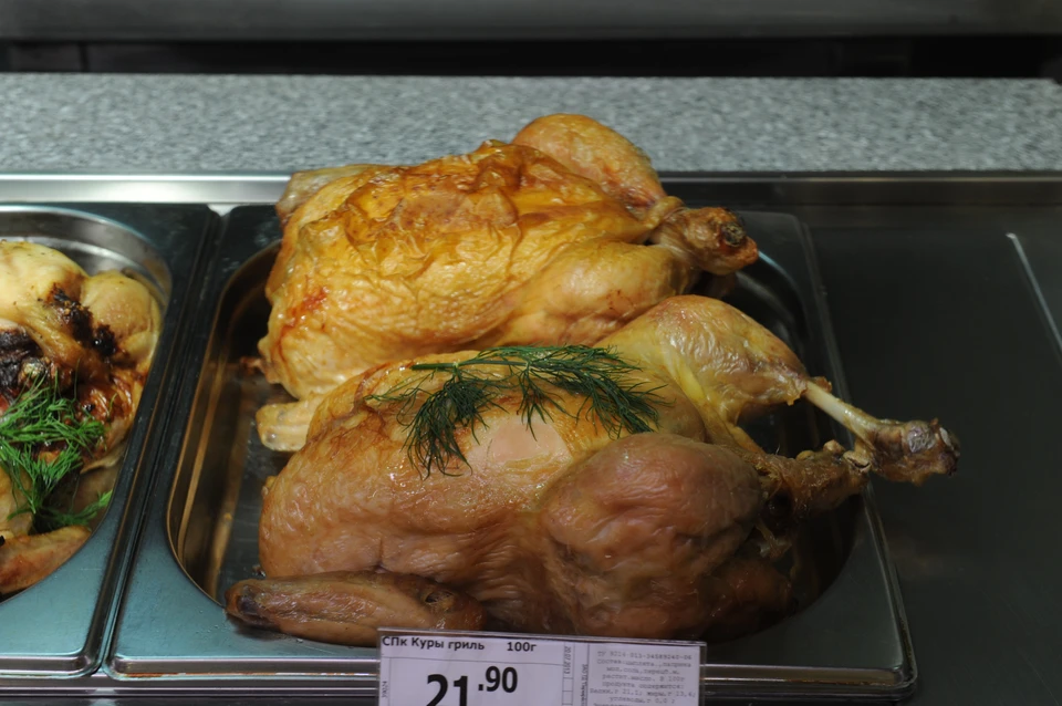 Гастроэнтеролог сказал, какую опасность таит в себе мясо курицы для человека