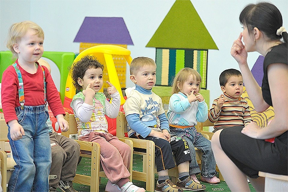 В России упростили порядок оформления детских пособий