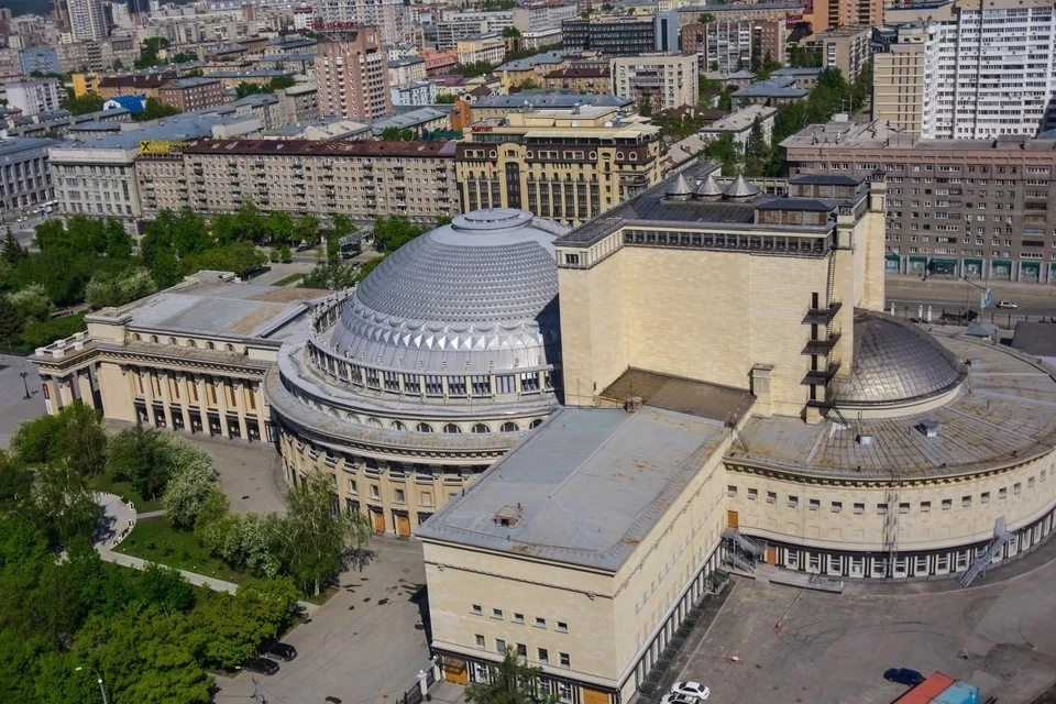 Новосибирский оперный театр перенес постановки с ноября на январь.