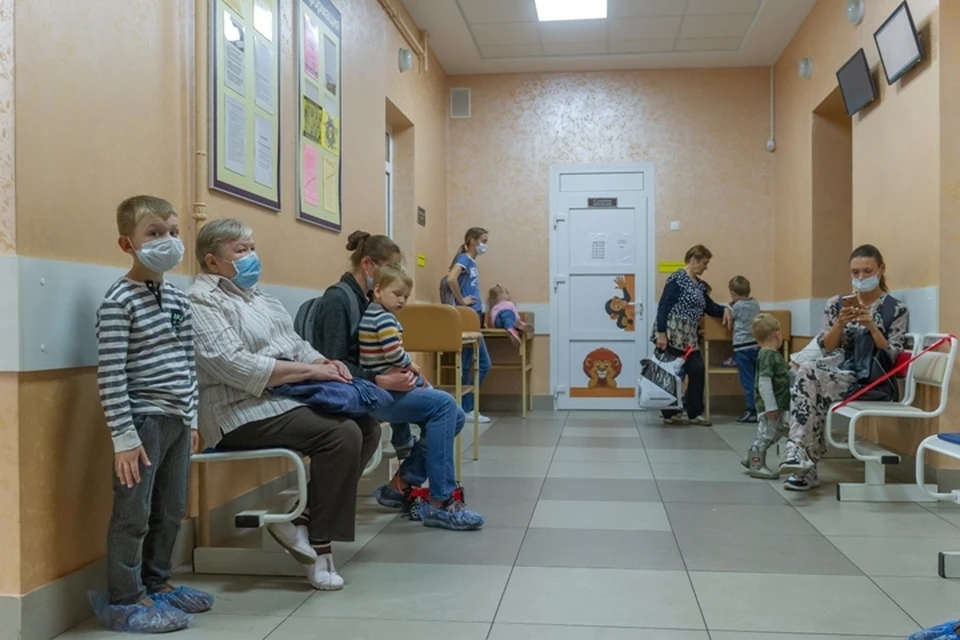 Названо время, которое проводят жители Кузбасса в больничных очередях