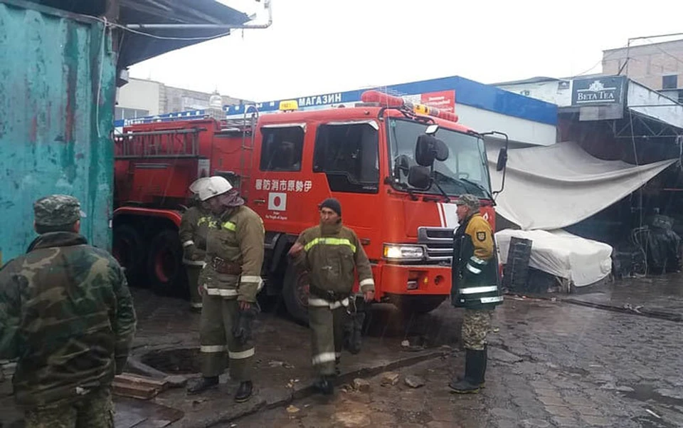 Точные причины пожара на рынке станут известны позже.