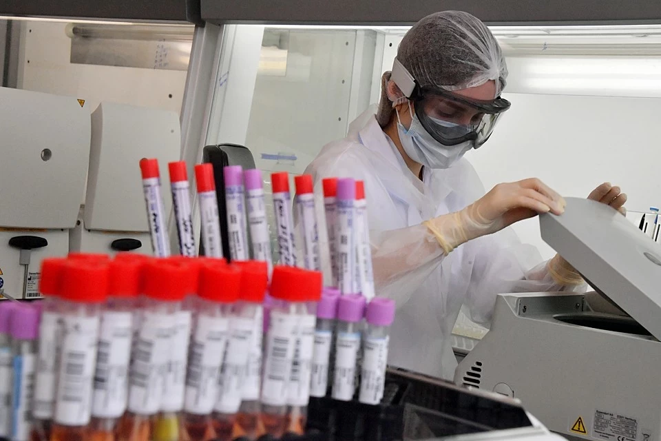 Массовое производство вакцины от коронавируса Центра Чумакова может начаться в феврале