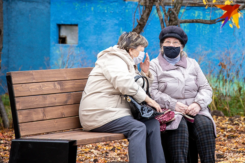 За сутки выявляют свыше 200 человек зараженных коронавирусом, также каждый день регистрируют до девяти летальных случае.