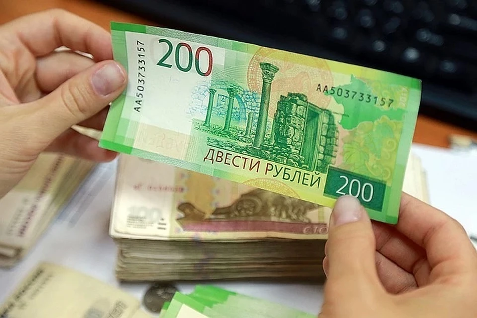 В пандемию россияне стали тратить больше, чем зарабатывать