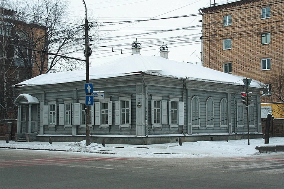 Одноэтажное здание на улице Ленина, 124 имеет богатую историю. Фото: Krinfo.ru.