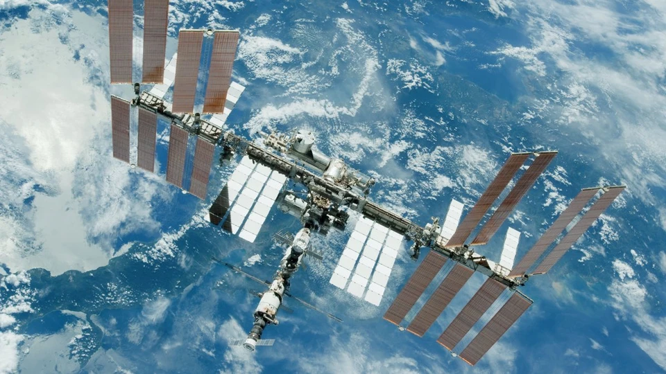 Роскосмос оценил траты на МКС и предложил создать новую космическую станцию.