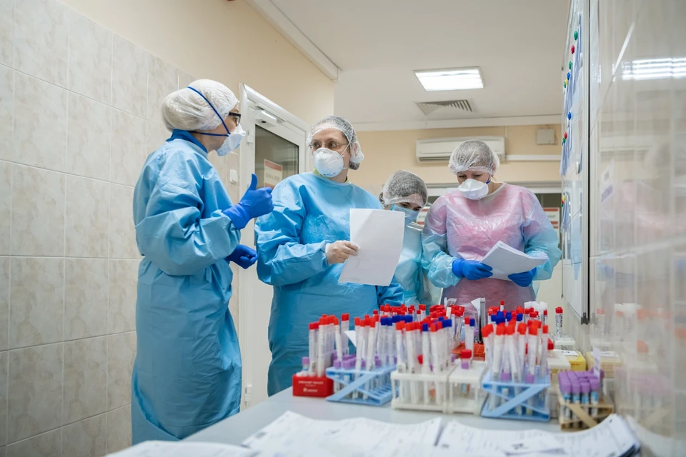 Накануне Нового года медицинским работникам заплатят за 25 рабочих дней декабря.