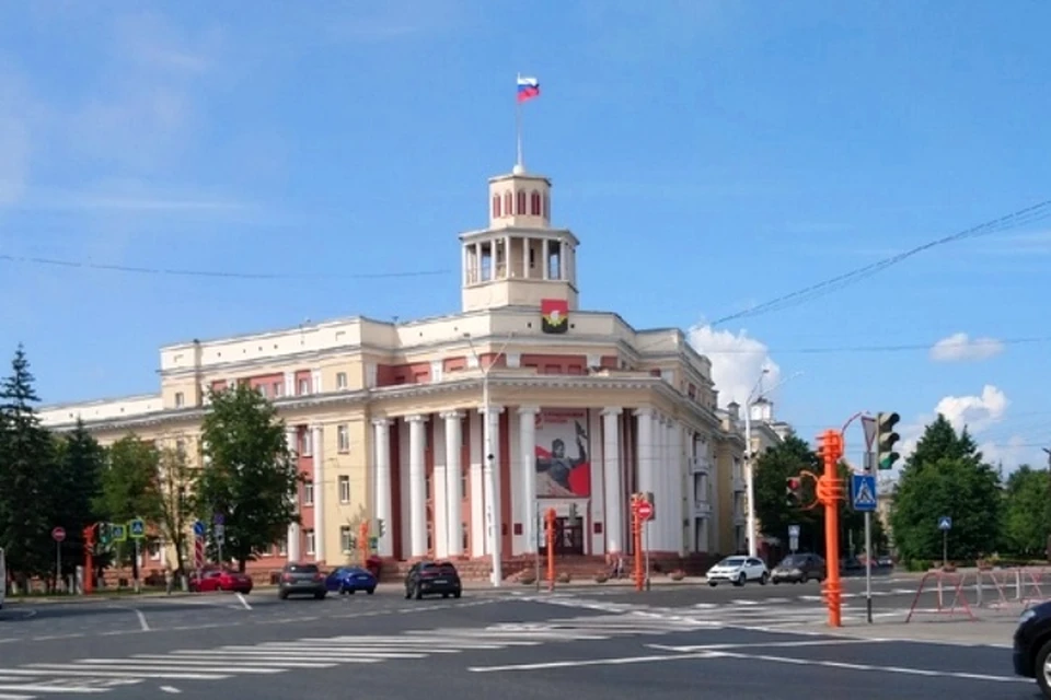 На улице Весенней в Кемерове демонтируют несколько объектов