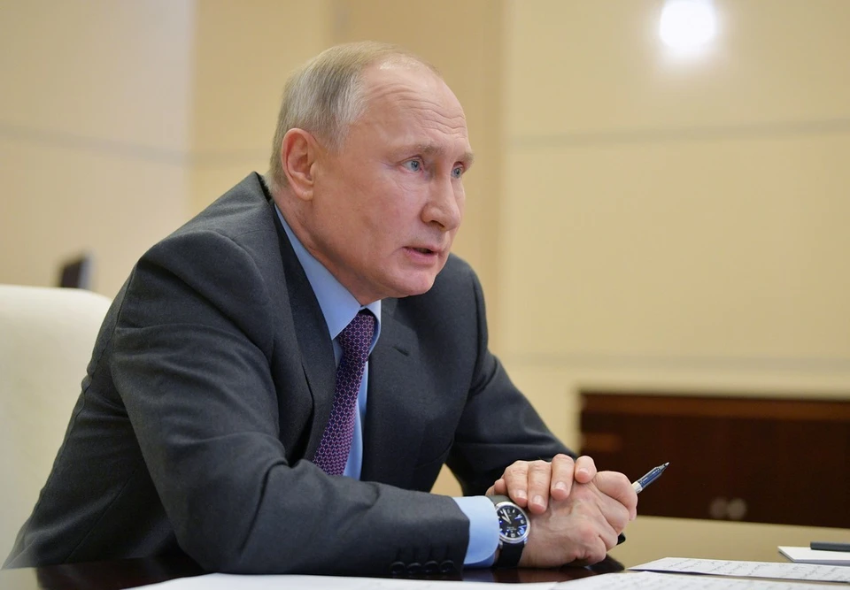 Владимир Путин обратился к чиновникам по проблеме доходов населения