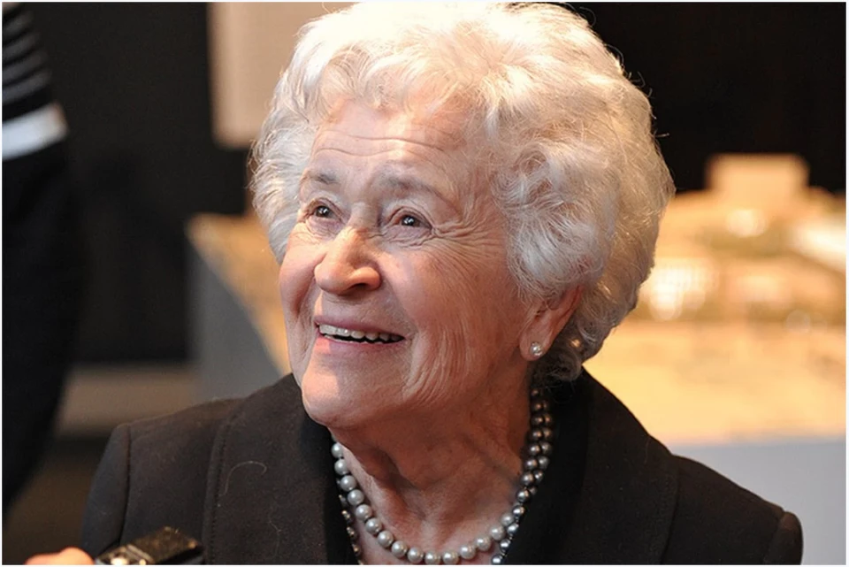 Ирина Антонова скончалась на 99-м году жизни.