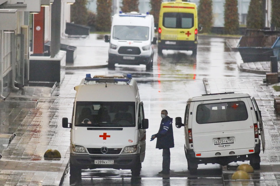 В Москве за сутки выявлено 6 524 заболевших, скончались 76 пациентов, по выздоровлению выписаны 6 225 человек