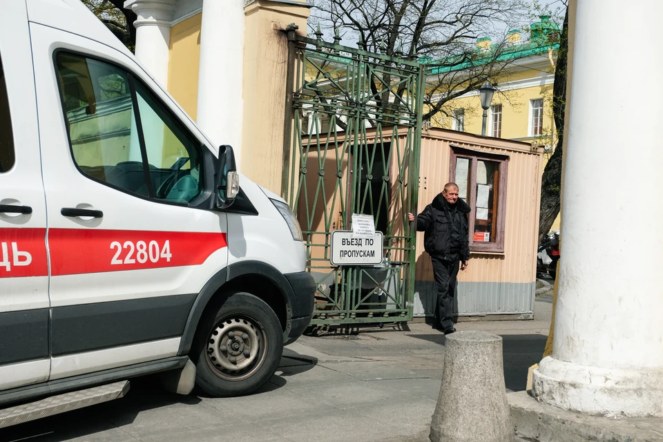 Еще 69 человек умерли от коронавируса в Петербурге.