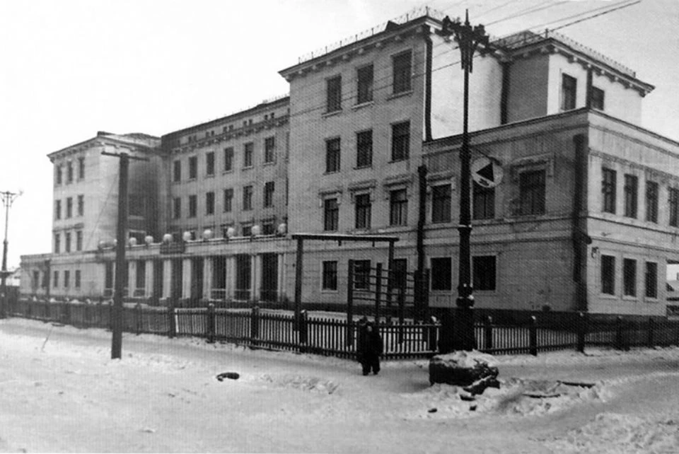 Школу построили в 1935 году. Фото: vk.com/murman.voopik