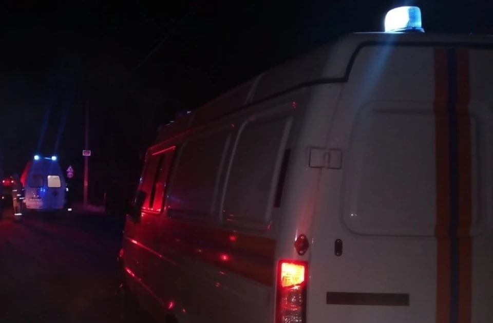 Попавшего под колеса мужчину не удалось спасти