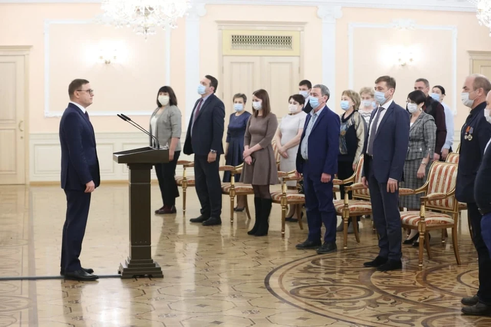 На церемонии минутой молчания почтили память Татьяны Мироновой и других медработников, умерших от коронавируса. Фото: минздрав Челябинской области