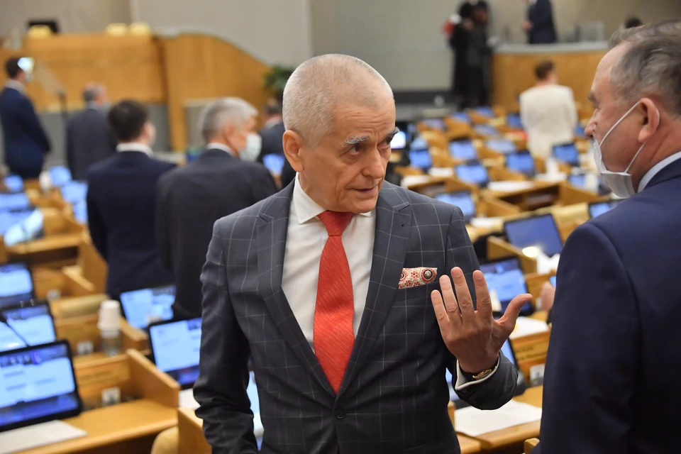 Геннадий Онищенко оценил эпидемический процесс по коронавирусу в России.