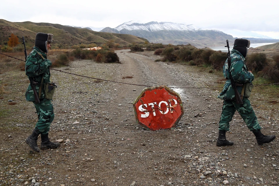 Сюникский район находится под угрозой. Если раньше азербайджанские военные были от населенных пунктов этой области далеко — за 200 километров, то сейчас буквально в 3 километрах