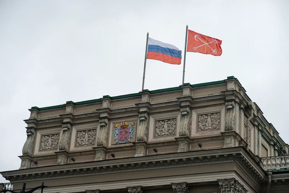 143 закона приняли петербургские депутаты за год