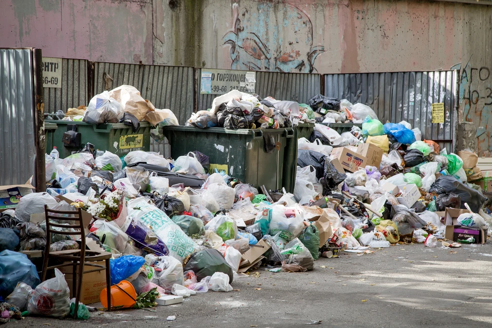 В праздники обычно накапливается много мусора