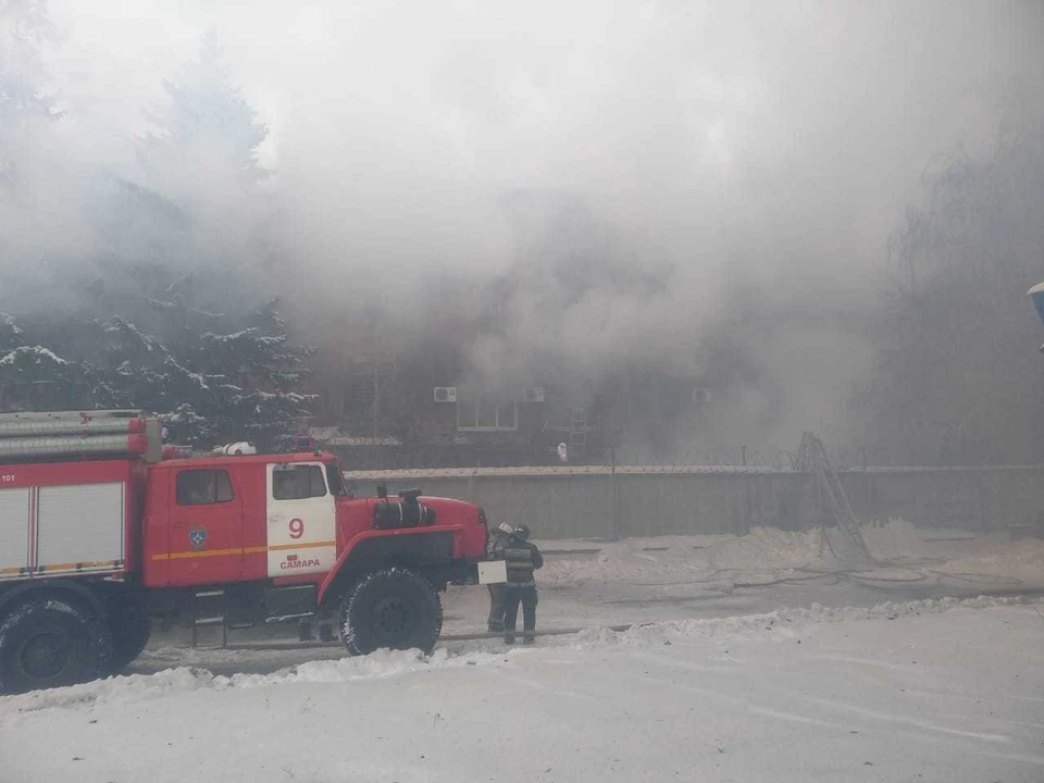 Ликвидация пожара в Самарском подшипниковом заводе продолжается