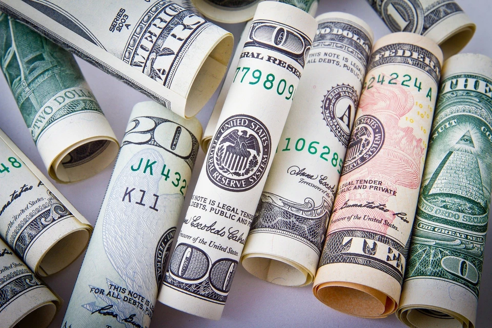 Доллар подешевел по отношению к тенге