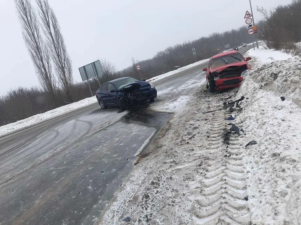 От удара Lacetti "выкинуло" с трассы Фото: ГУ МВД по Самарской области