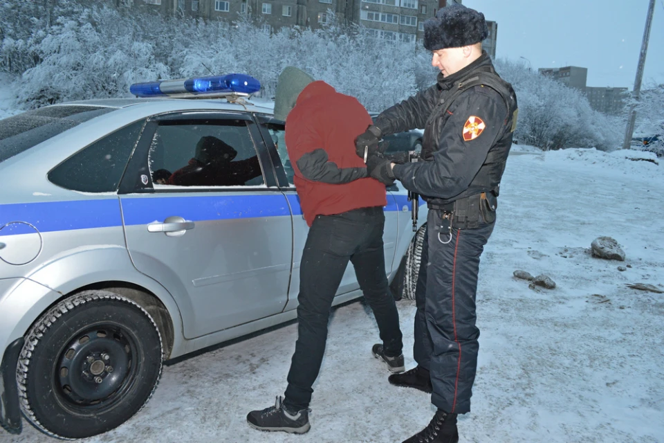 В отношении нарушителя составили административный протокол. Фото: пресс-служба Управления Росгвардии по Мурманской области