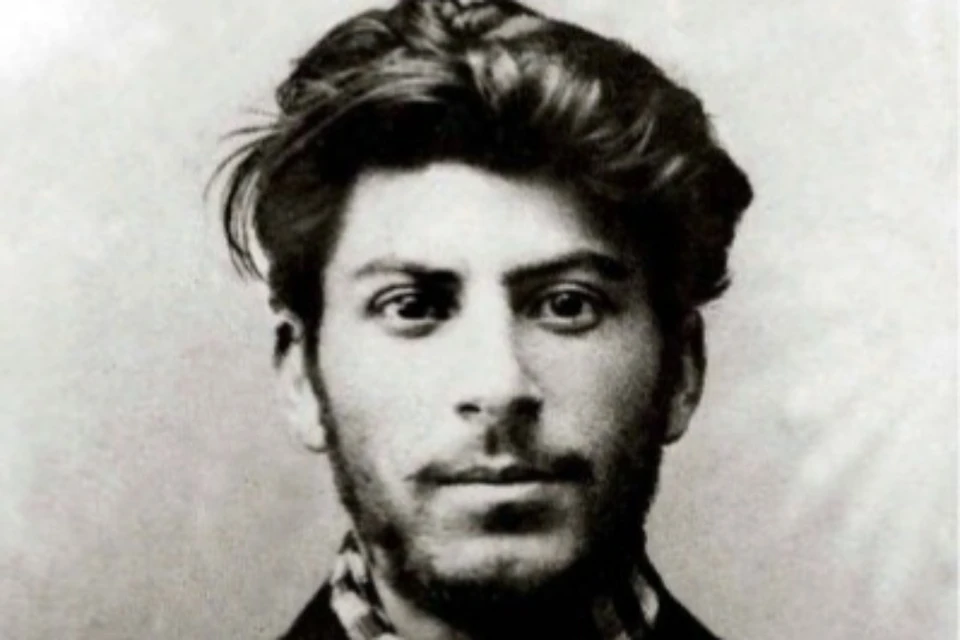 Таким красавцем приехал Сталин в Новую Уду. Фото из книги "Сталин. Главные документы".